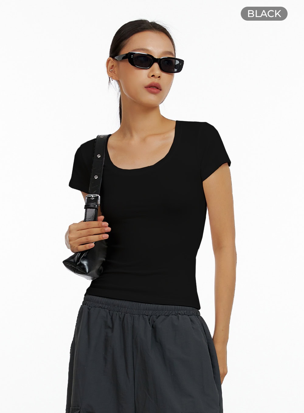 cotton-u-neck-crop-top-il409 / Black