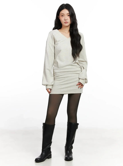 v-neck-sweatshirt-mini-dress-in528 / Light beige