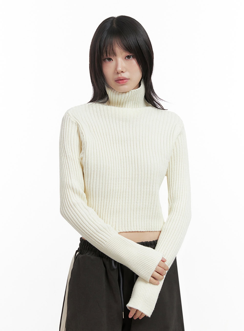 ribbed-knit-cropped-sweater-in427 / Light beige