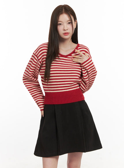 stripe-oversized-v-neck-sweater-if505 / Red