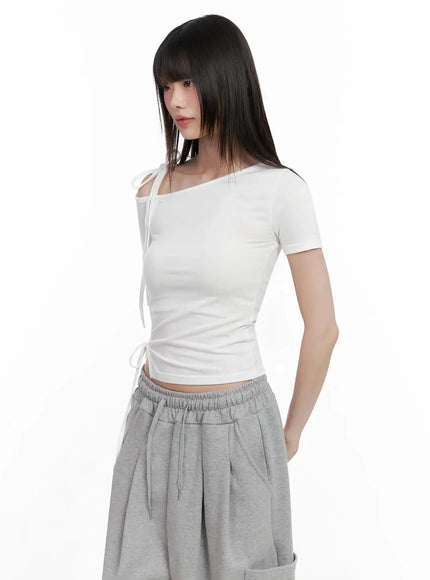 asymmetric-off-shoulder-lace-top-il531 / White