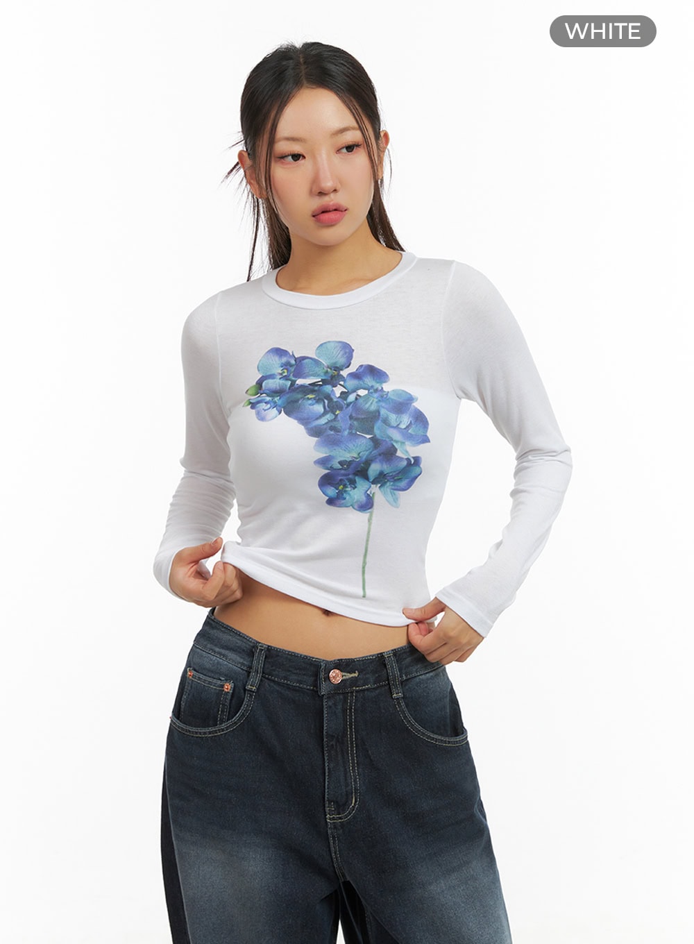 flower-graphic-bliss-long-sleeve-top-is402 / White