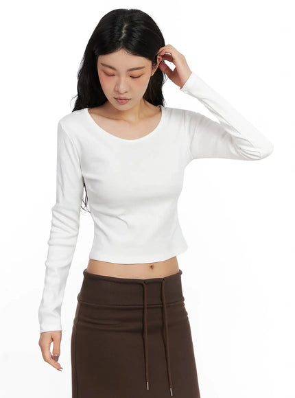 u-neck-crop-long-sleeve-top-in528 / White