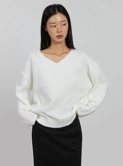 Oversized V-Neck Knit Top IJ508