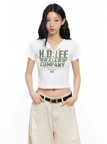 graphic-snap-collar-crop-tee-ig508 / White