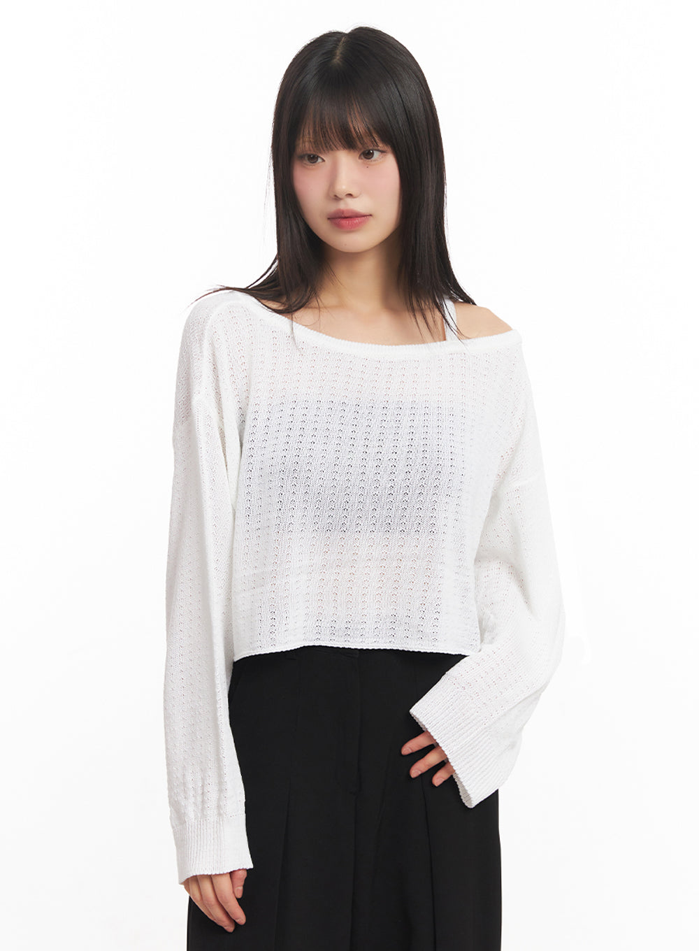 one-shoulder-strap-long-sleeve-crop-top-iy502 / White