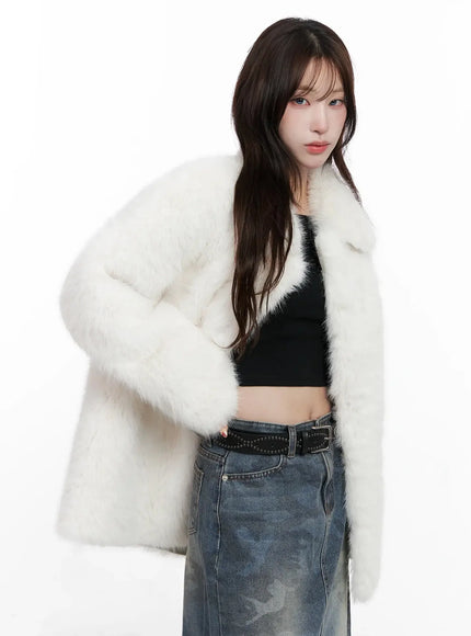 chic-faux-fur-coat-in514 / White