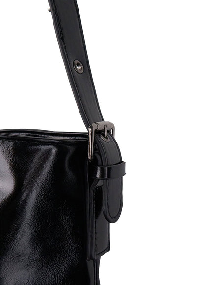 faux-leather-pocket-shoulder-bag-io430