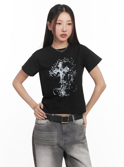 graphic-cross-t-shirt-im524 / Black
