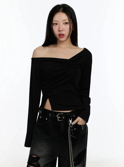 off-shoulder-ruched-long-sleeve-top-im513 / Black