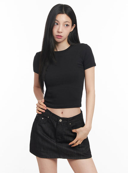 slim-fit-crop-tee-iy516 / Black