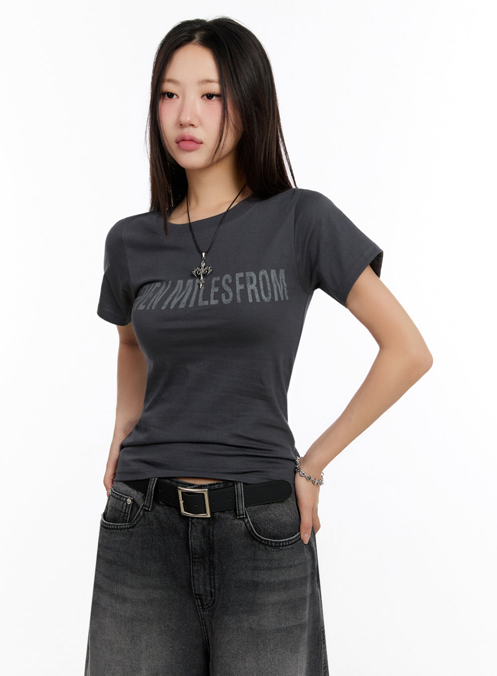 graphic-baby-tee-iu509 / Dark gray