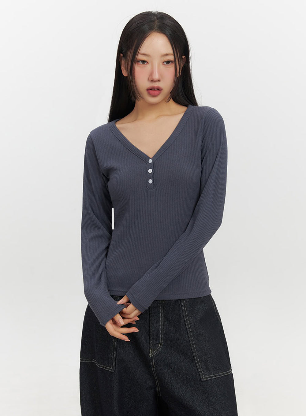 buttoned-v-neck-long-sleeve-top-if510 / Dark gray