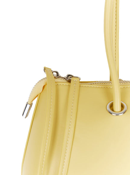 classic-baguette-shoulder-bag-iy509