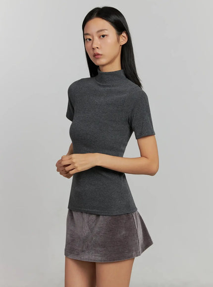 mock-neck-short-sleeve-top-ij502 / Dark gray