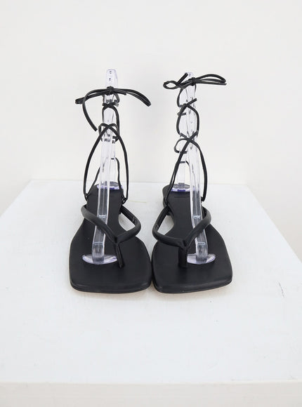 strap-flat-sandals-iy325