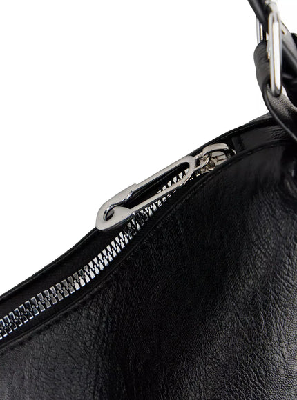 star-detail-strap-shoulder-bag-im506