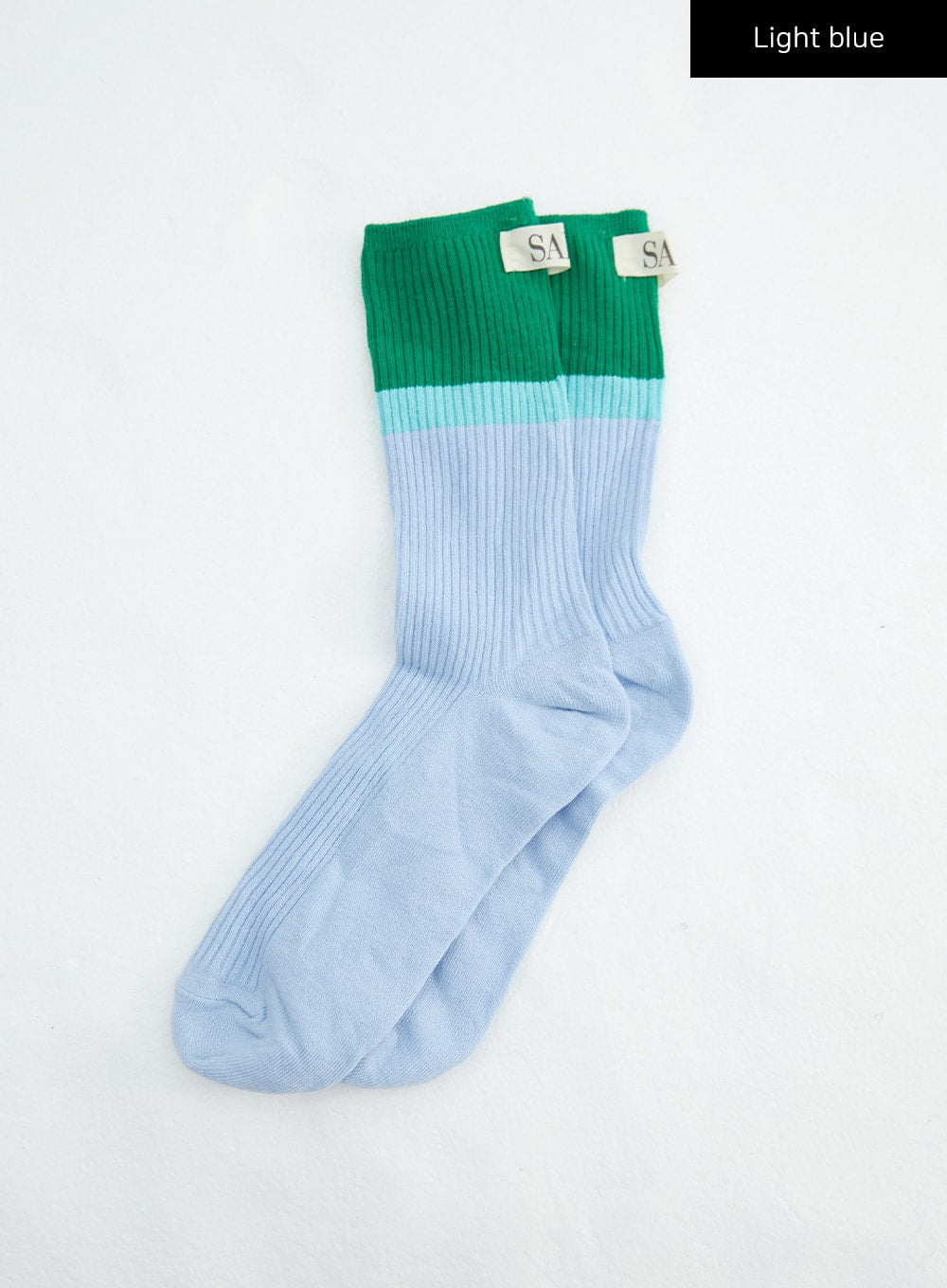color-block-ribbed-knit-socks-in316 / Light blue