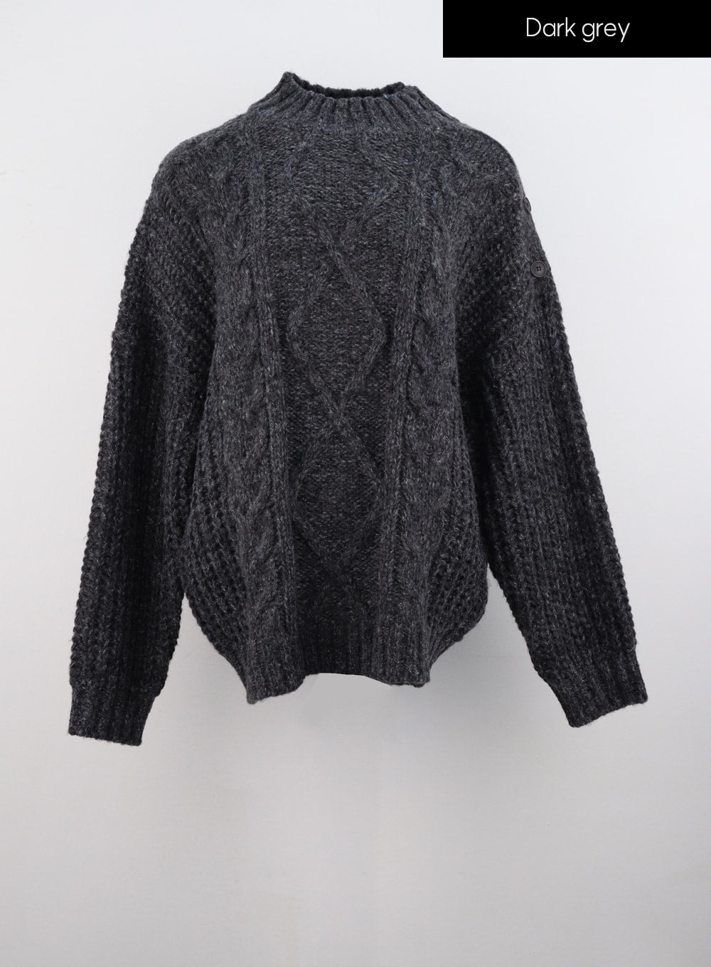 cable-knit-buttoned-sweater-is301