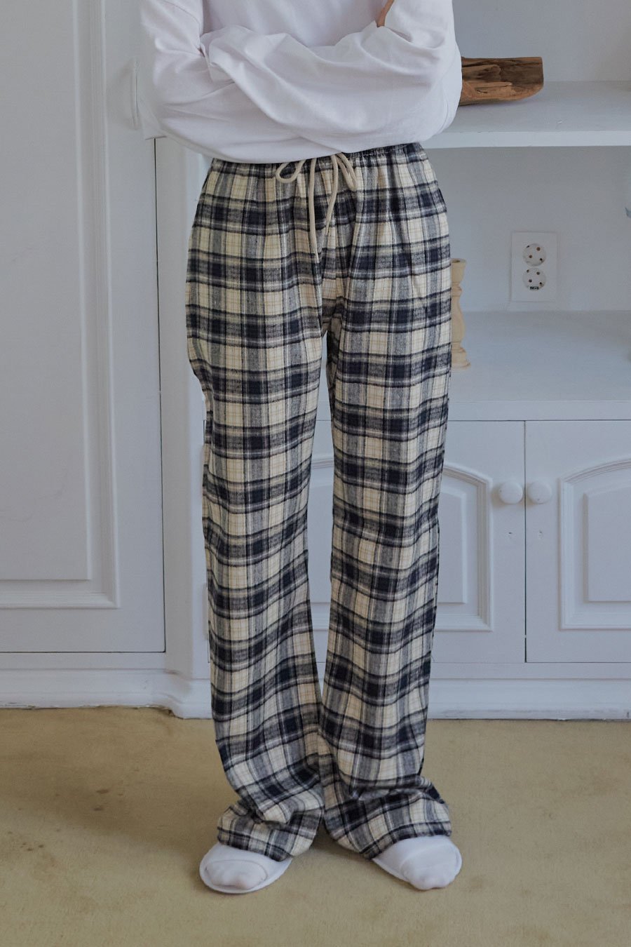 Check Pattern Wide Leg Pants with Elastic Waist Band CM02
