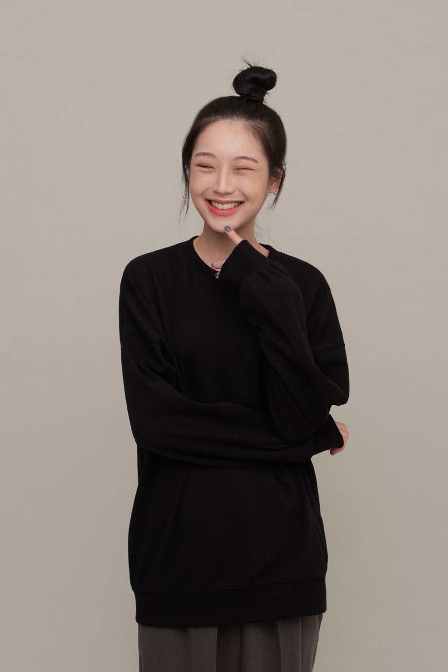 Essential Sweatshirt F17