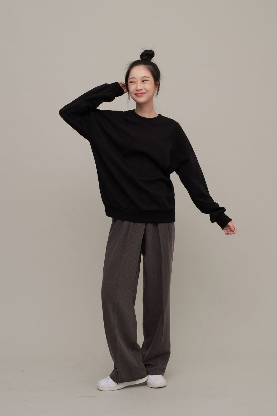 Essential Sweatshirt F17