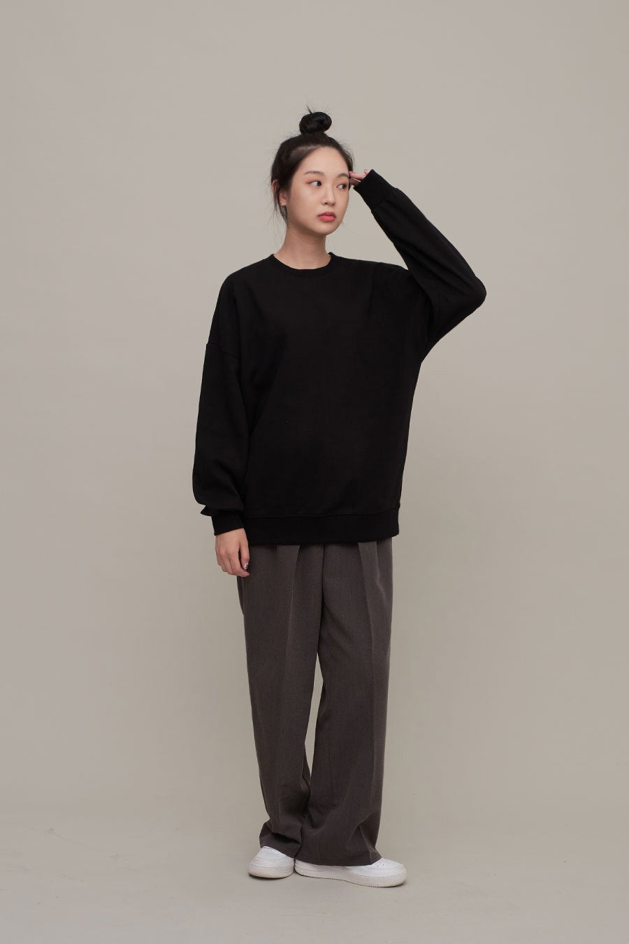 Essential Sweatshirt F17