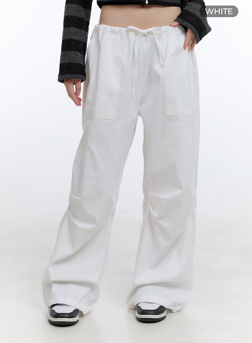 string-pocket-low-rise-wide-leg-pants-cg412