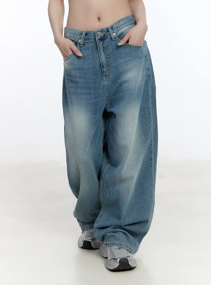 Clar Washed Wide Leg Jeans CA503