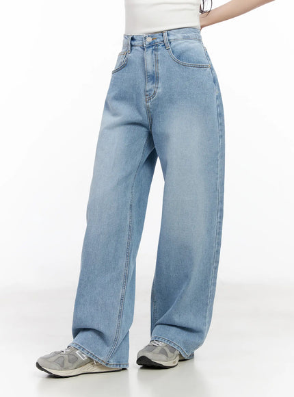 maleia-light-washed-relaxed-fit-jeans-cm527