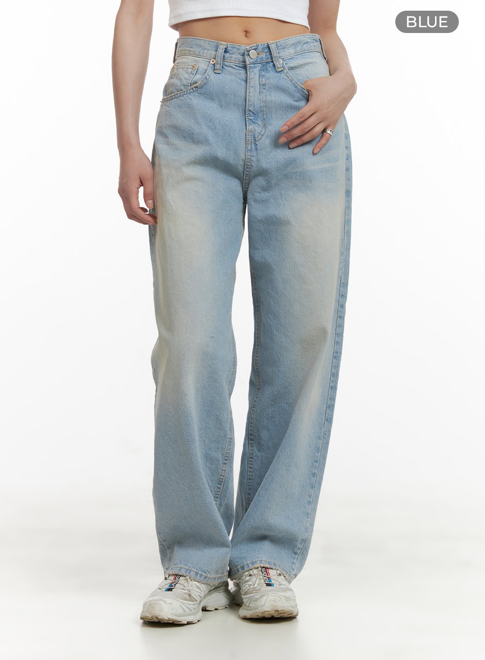 light-washed-loose-fit-straight-jeans-cy417