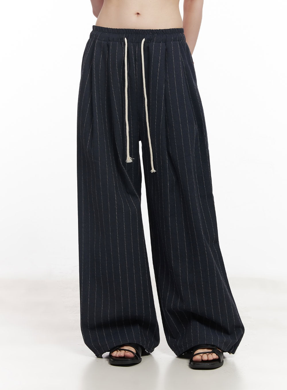 pintuck-striped-wide-fit-pants-cy521