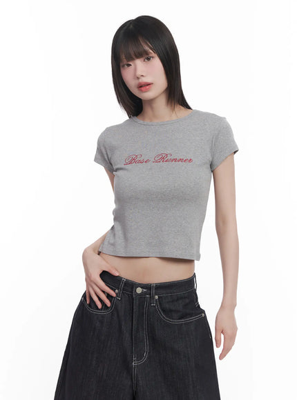 cursive-graphic-crop-tee-cu519
