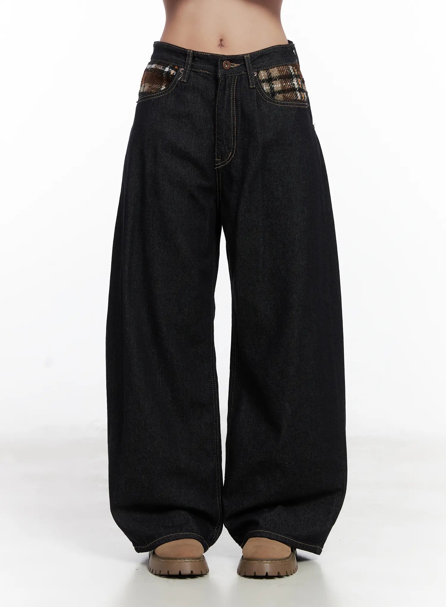 samara-plaid-accent-wide-leg-jeans-cd501