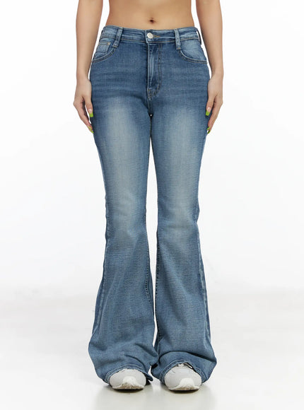 Dylan Medium Wash Flared Jeans CF513