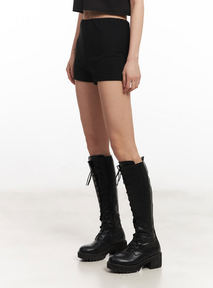Slim-Fit Ribbed Shorts CA514