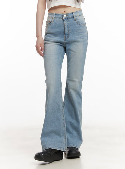Jeanne Slim-Fit Bootcut Jeans CF519