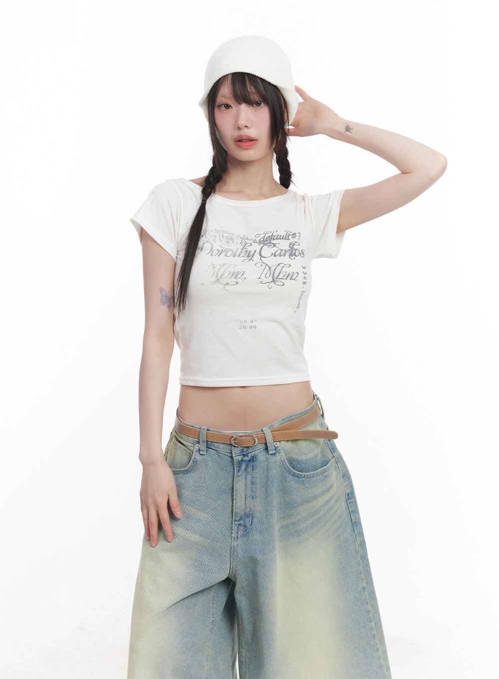 slim-fit-graphic-top-cu505
