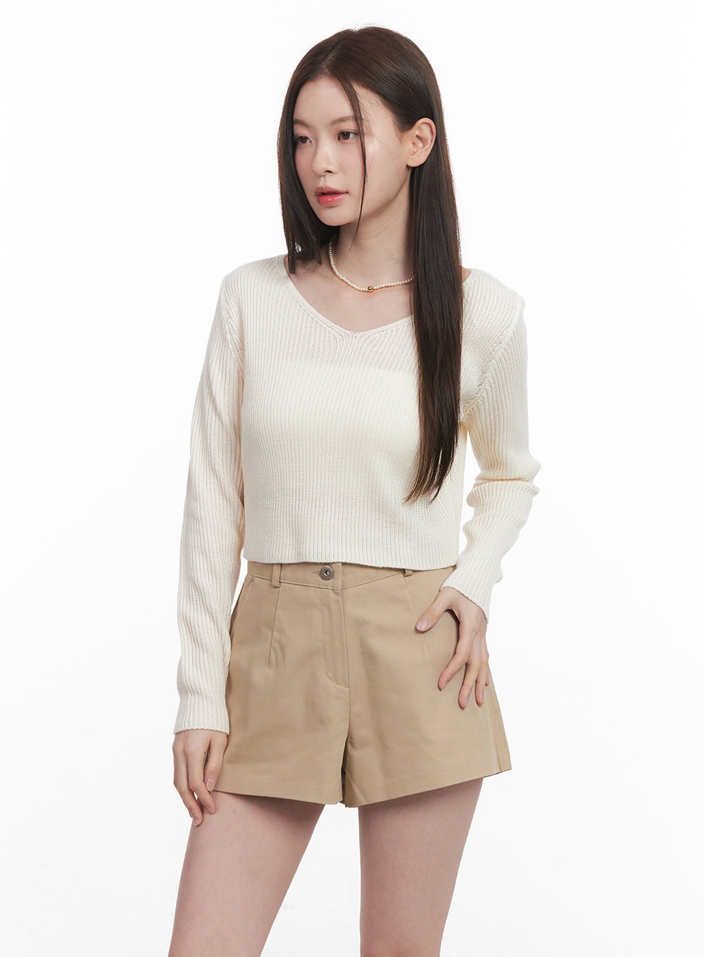 Loose-Fit V-Neck Crop Sweater CM512