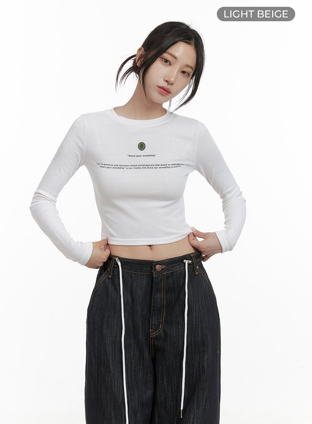 chic-letter-print-long-sleeve-crop-top-cs430