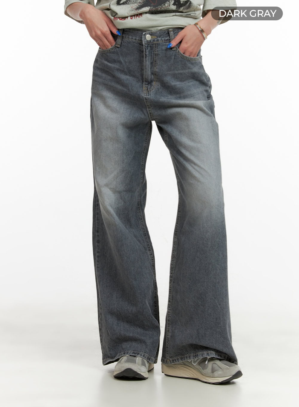 loose-fit-flared-jeans-cy431