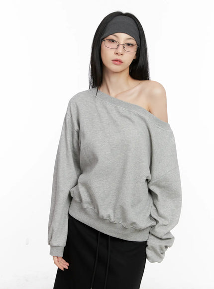 casual-off-shoulder-sweatshirt-cg522