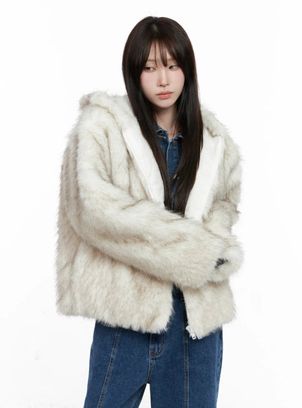 oversized-quilted-faux-fur-hooded-jacket-co521