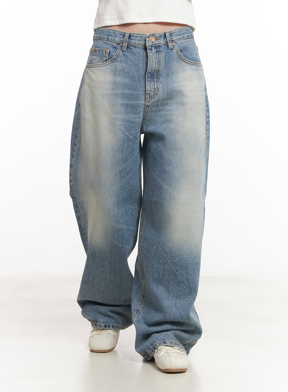 lumira-back-detail-washed-wide-leg-jeans-ca530