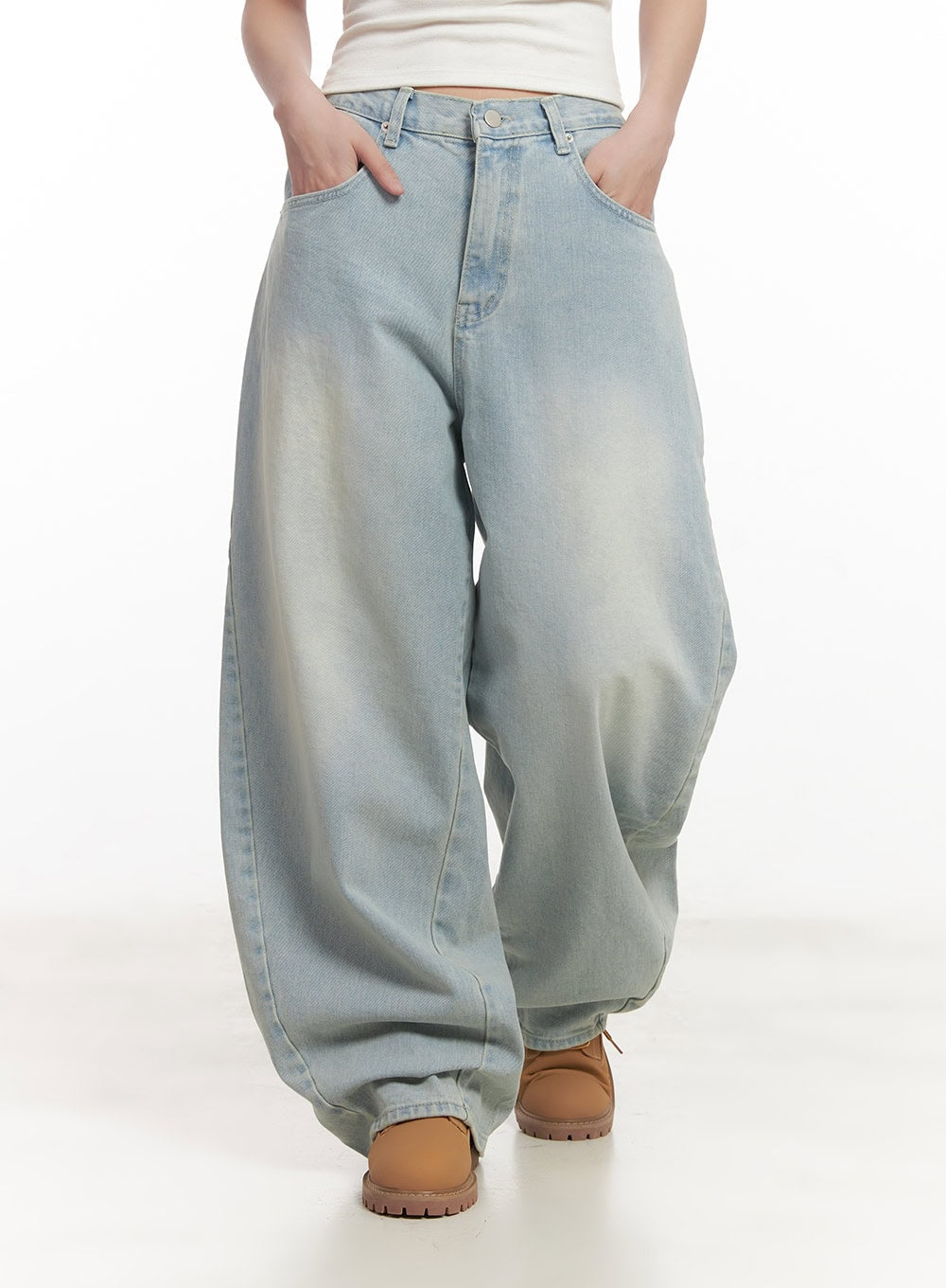 alia-washed-wide-leg-jeans-ca518