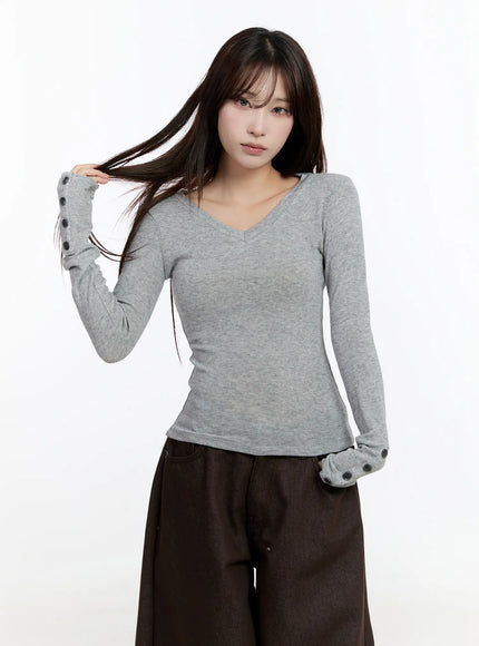 slim-fit-v-neck-long-sleeve-top-cn524 / Gray