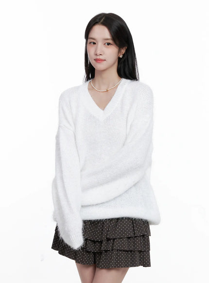 cozy-v-neck-sweater-cs519 / White