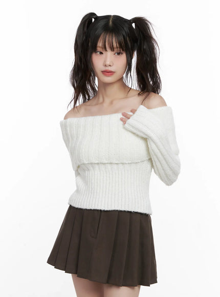 crop-off-shoulder-knit-sweater-cn510 / White