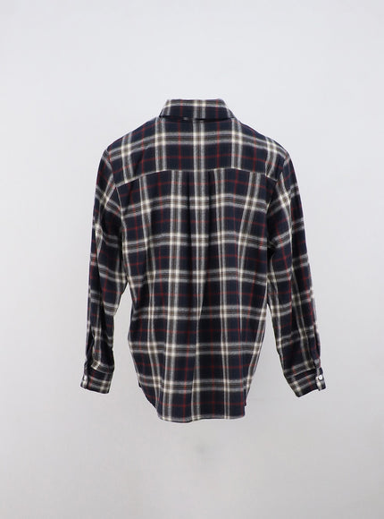 plaid-buttoned-shirt-on320