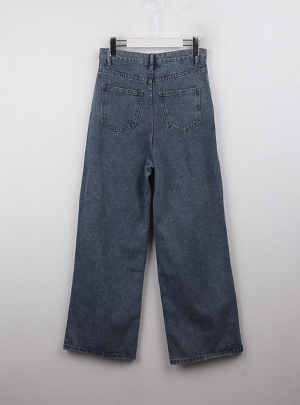 pintuck-washed-straight-leg-jeans-oj412